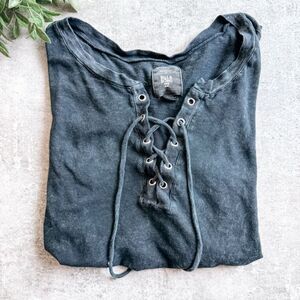 Billabong Short Sleeve Grey Lace Front Tee Size Large